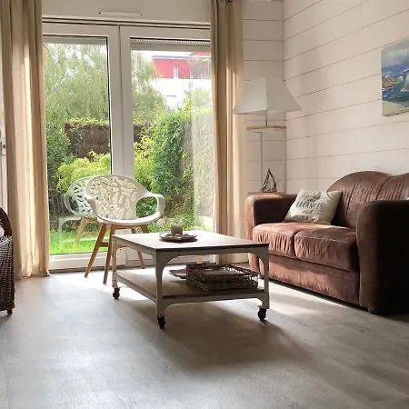 Bel En Rez-de-jardin à 100m Des Plages Appartement *