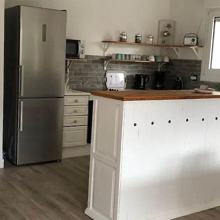 Bel En Rez-de-jardin à 100m Des Plages Appartement *